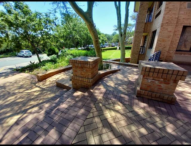 151M² OFFICE TO LET IN BRYANSTON